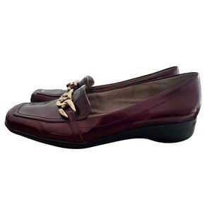 Liz Claiborne Loafers Women's 8 1/2 M Burgundy Gold Chain Accent Slip On Comfort